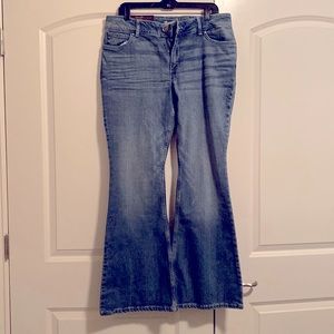 Wrangler Retro flare jeans. NWT